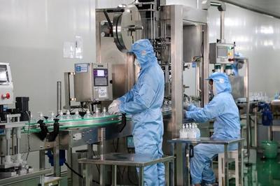 比亚迪速度 医用级免洗手消毒凝胶日产30万瓶，优先供给一线抗疫人员