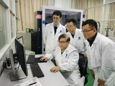 大跨度拱桥的“骨骼”塑造者 记最美科技工作者丁庆军与他的新材料研发之路